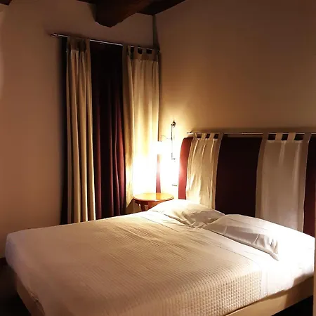 Antico Podere Propano Hotel 3*