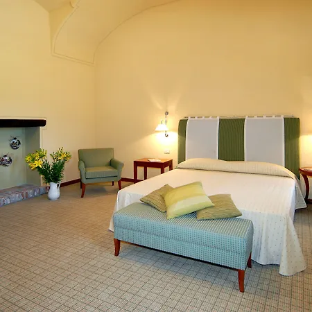 Antico Podere Propano Hotel 3*