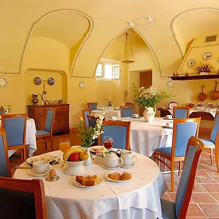 Antico Podere Propano Hotel 3*